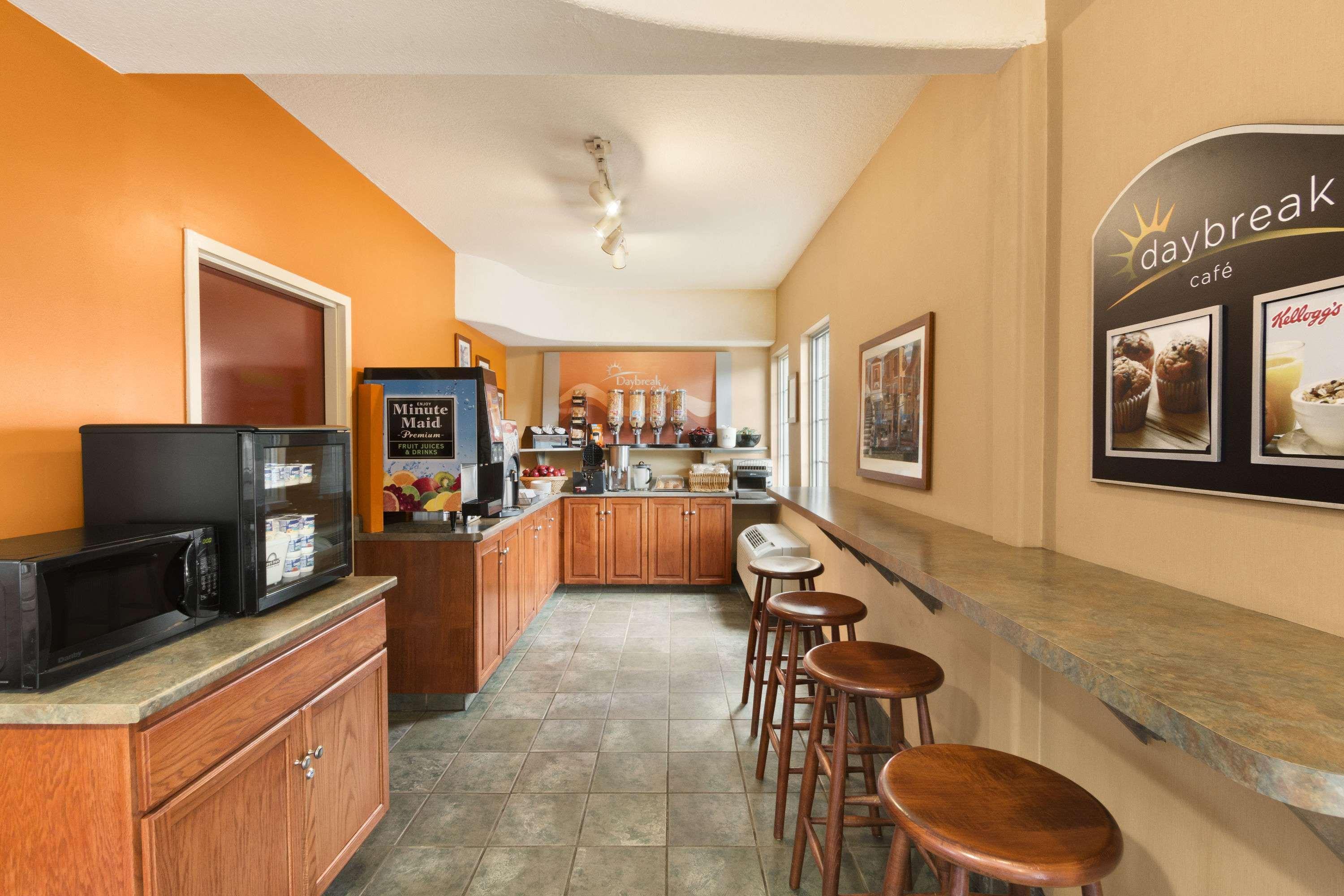 Hotel Days By Wyndham Guelph